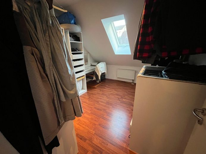 Kind 2 / Ankleidezimmer / Büro