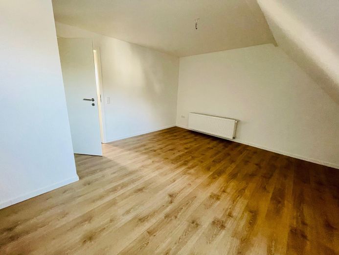 Braunfels’in sakin bir konumunda güzel 2 odalı daire – Schlafzimmer