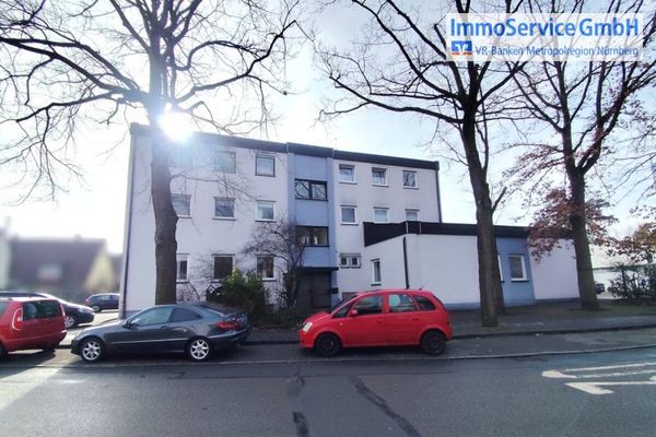 4-Familienhaus und Bankgebäude, aufgeteilt nach WEG, Garagen, Stellplätze,...
