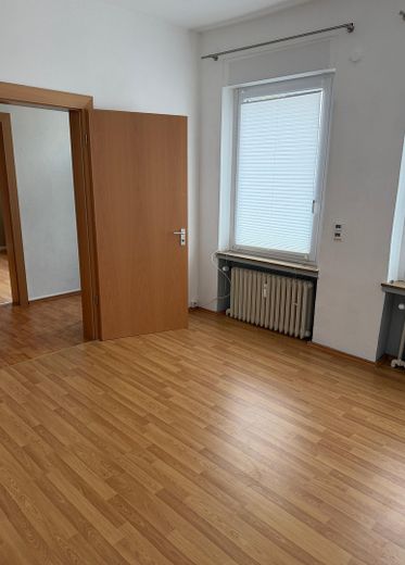 Großfamilienparadies mit großem Grundstück und zu prüfender Entwicklungsperspektive – Schlafzimmer