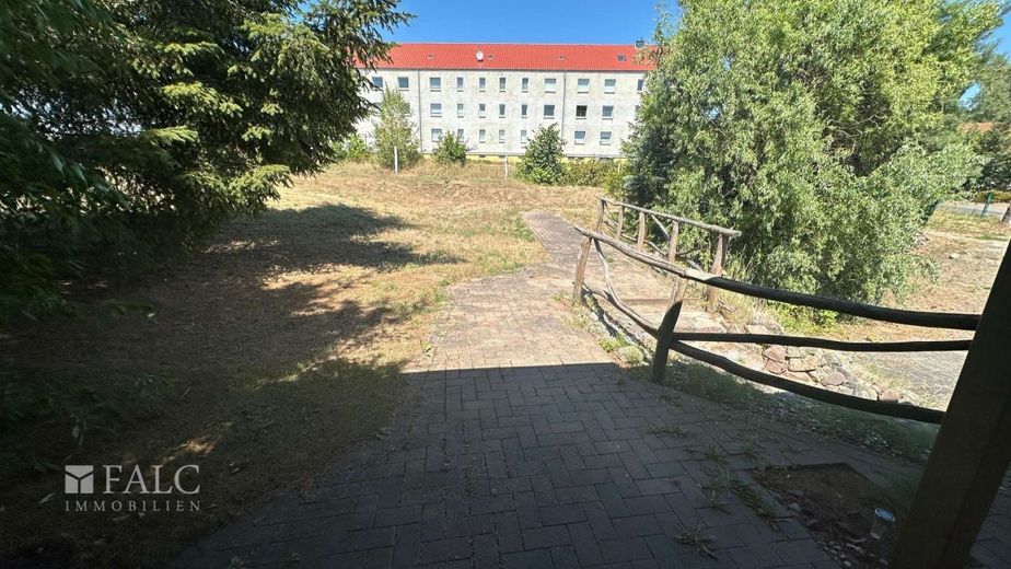 PROVISIONSFREI - Tolle 3-Zimmer-Wohnung in Schollene mit überdachter Terrasse – Gartenblick