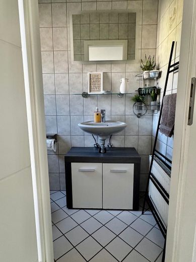 Casa unifamiliare ben tenuta in posizione periferica a Ludwigshafen Ruchheim – Gäste-WC