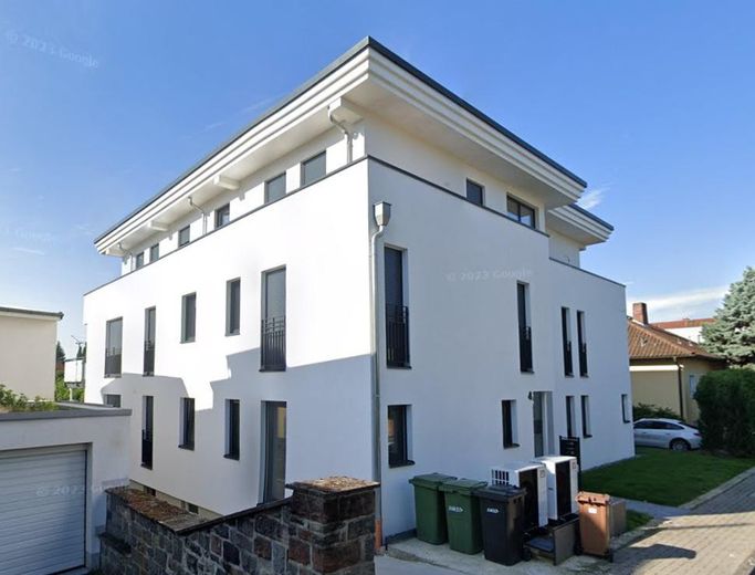 Gesamtansicht 5-Familienhaus