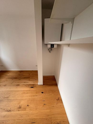 2-Zimmer-Wohnung in zentraler Lage von Frankfurt am Main – frisch renoviert & mit Einbauküche – Foto 6