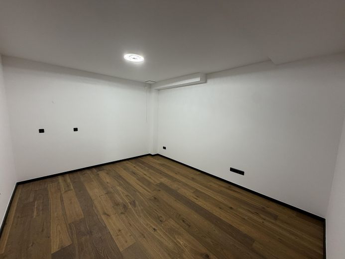 Jasne mieszkanie z balkonem i tarasem w Troisdorf – Zimmer