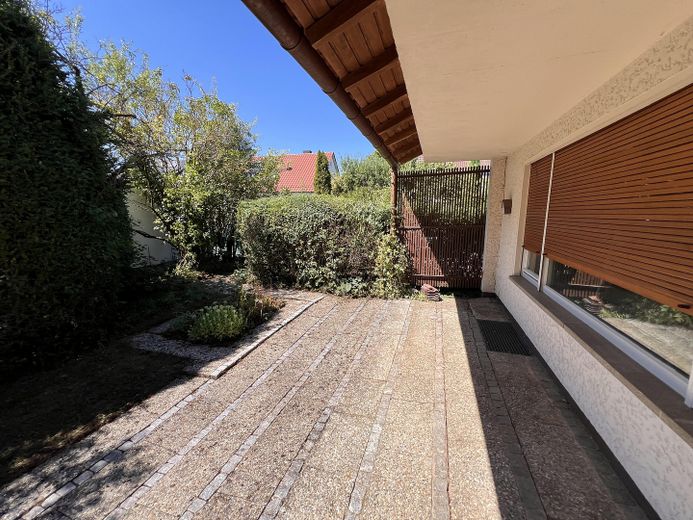 Einfamilienhaus mit großem Garten in ruhiger und zentrumsnaher Wohnlage – Foto 8
