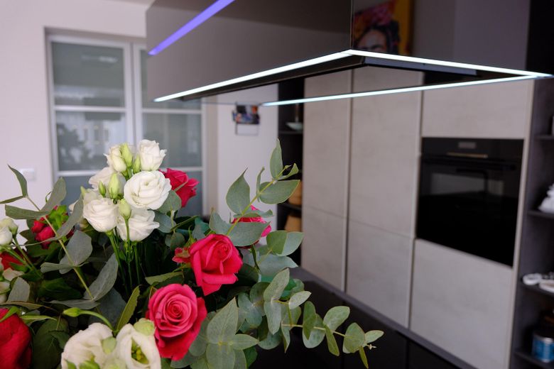 Exklusive Wohlfühloase in GE-Resse: 214 m² Luxus, Schreiner-Einbauten & traumhafter Naturpool – Küche Impression 
