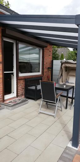 Charmantes Einfamilienhaus – überdachte Terrasse
