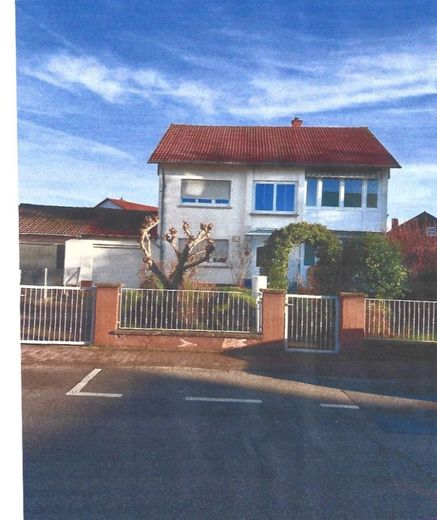 Familiendomizil - Zweifamilienhaus mit Apartment – Familiendomizil