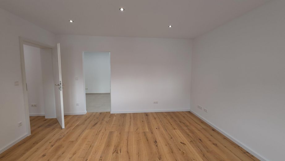 ++TOP komplett neu renovierte 2 ZKB++neue Einbauküche++Balkon++Parkett – Foto 18