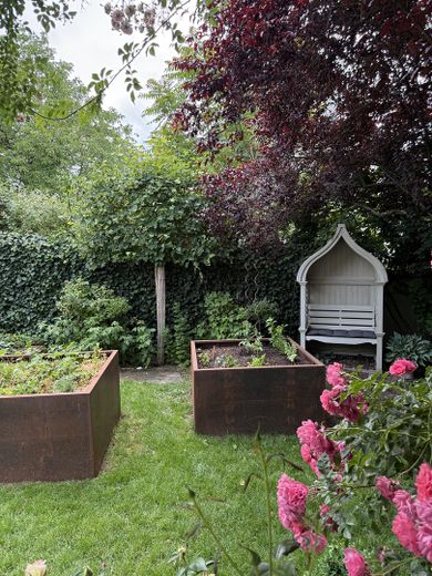 Blick Kräutergarten/v.Küche