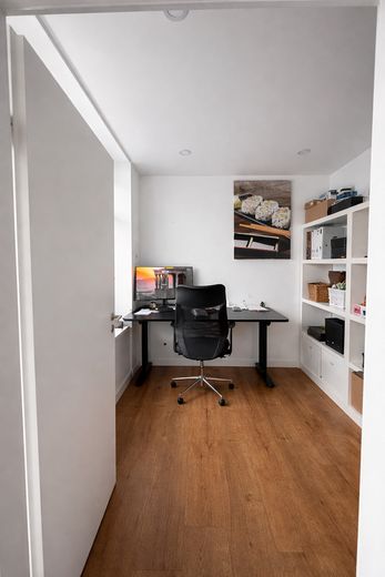 Etabliertes Sushi-Konzept mit Stammkundschaft in Frankfurt – inkl. 2-Zimmer-Wohnung – Büro