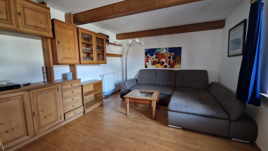 Attraktives Grundstück mit Altbestand und Bergblick – Sanierung oder Neubau möglich – Wohnung EG 