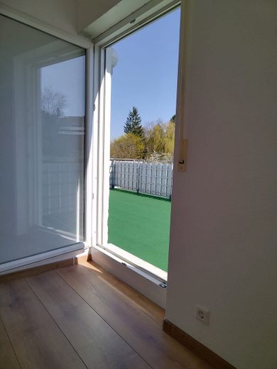 Traumhafte 4-Zimmer Wohnung im 1OG mit Dachterrasse – Foto 4