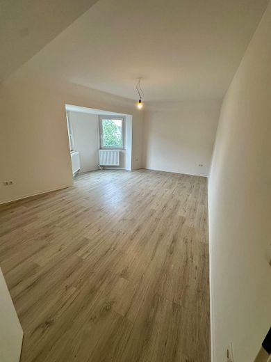 Großzügige 4,5-Zimmer-Wohnung mit ca. 135 m², Balkon, 2 Bädern, Aufzug und Garage in Düsseldorf-Bilk – Kinderzimmer 2