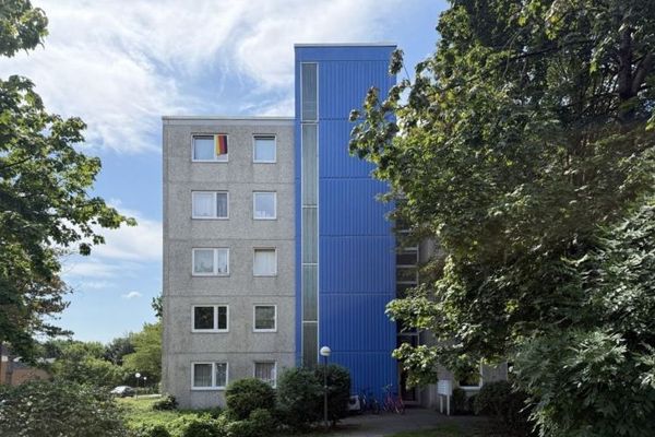 Celle: kiralanmış 1,5 odalı kat mülkiyetli daire, loggia ve otopark yeri ile