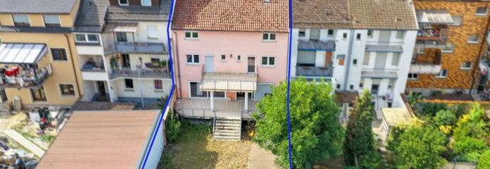 Modernes, riesiges Familienglück (Bj.2006) ,Fußbodenheizung, Garten und ausreichend Stellplätzen