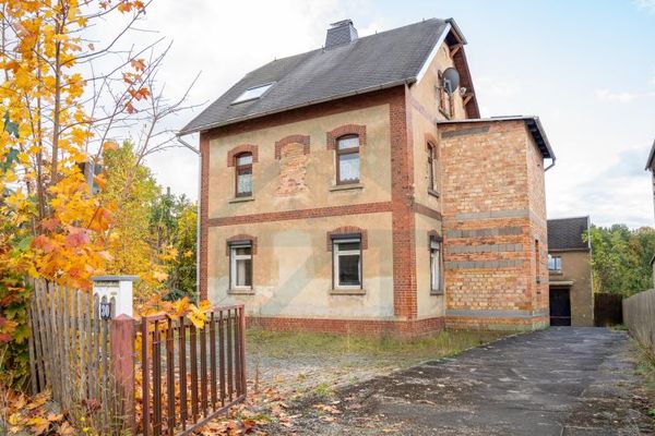 Zweifamilienhaus oder Handwerkertraum: 250m² Wohnen auf 2.850m² XXL-Grundstück!