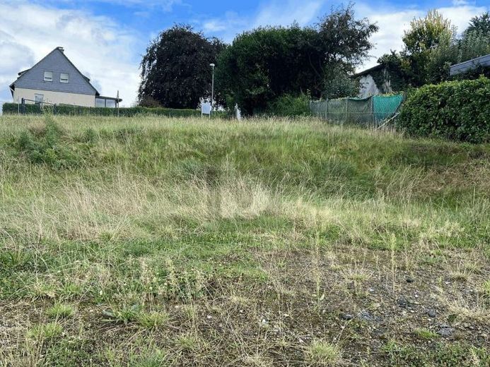 GRUNDSTÜCK MIT UNVERBAUBARER FERNSICHT – Foto 1