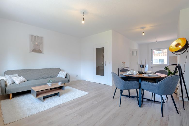 Move in and feel at home – modernized terraced house – Wohnzimmer