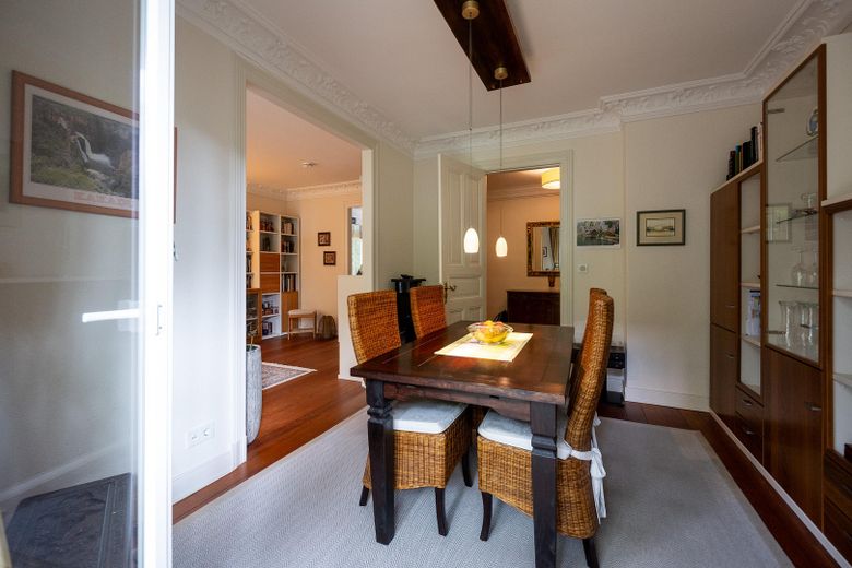 Bellissimo appartamento d'epoca in Ulmenstraße presso Stadtpark - da privato – Esszimmer