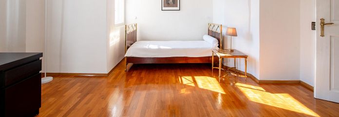 Bettnische mit Rundbogen