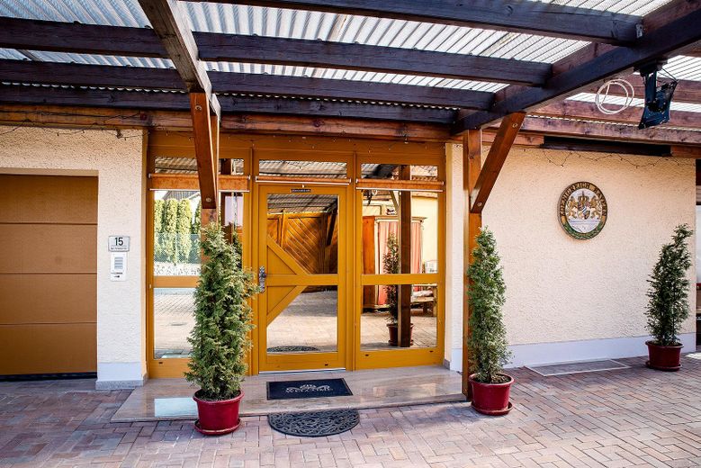 Charmantes Einfamilienhaus mit Garten und drei Garagen in Roding-Wetterfeld – Foto 39