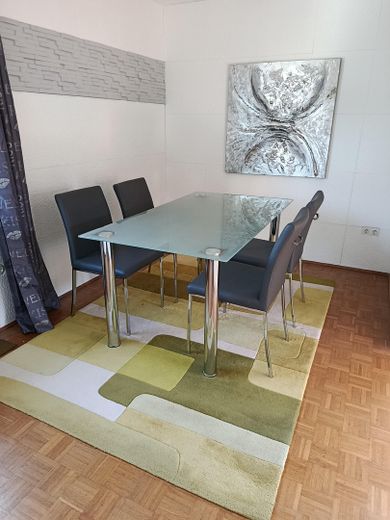 Zweifamilienhaus in Toplage, Ruheoase mit Pool am Stadtrand von Friedberg/Augsburg, Hochzoll – Esszimmer