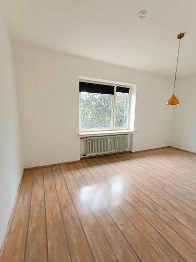 3 Zimmer Wohnung (76m²) in zentraler Lage - mit Balkon, Aufzug, Keller und Waschküche – Foto 4