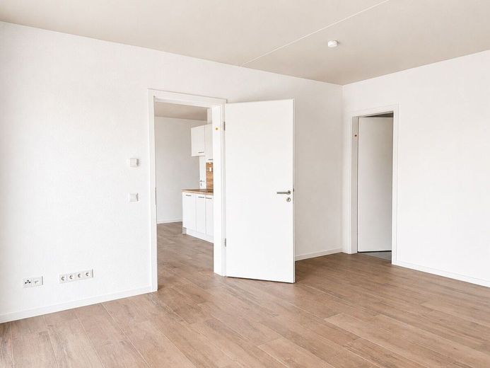 Mehr als ein Apartment - Modernes Wohnen mit Komfort und Service! Einbauküche, Internet uvm. – Beispiel 2 Z. Apartment Schlafzimmer mit Abstellraum