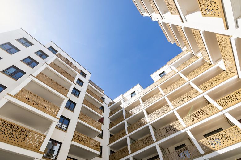 Berlin-Mitte'de özel teraslı modern daire – hemen taşınmaya hazır ve komisyonsuz – Gebäude