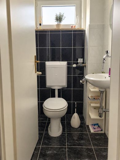 Appartement soigné de 3 pièces sur le Kuhberg à Ulm – 2 balcons, environnement calme & excellente desserte – GästeWC