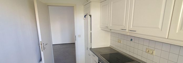 Küche - Blick zum Essbereich