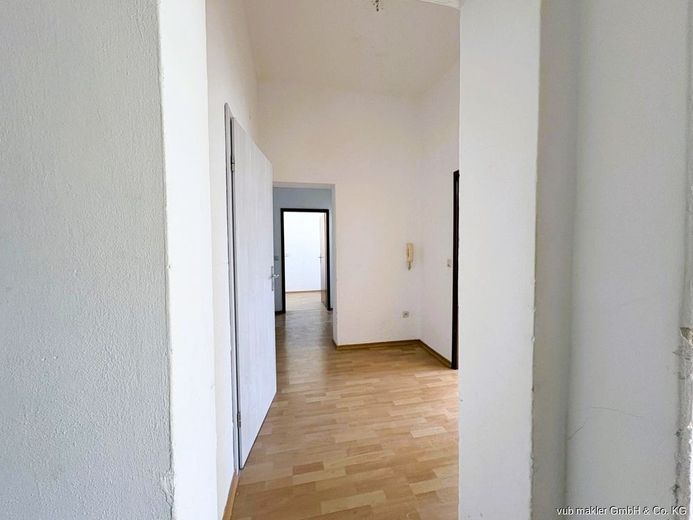 REDUZIERT!! Mehrfamilienhaus mit 4 Einheiten - solide vermietet mit Entwicklungspotenzial in Selb – VUB0002405-7