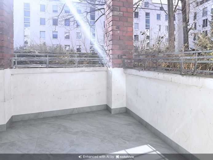 Desayuno en su balcón orientado al sur junto al Weißer See – Südbalkon