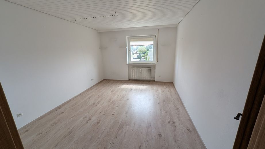 Top gepflegte 3,5 Zimmerwohnung Oberhaunstadt in City Nähe – Foto 3