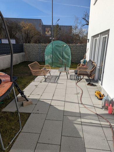Einfamilienhaus nähe Saturnarena – Terasse