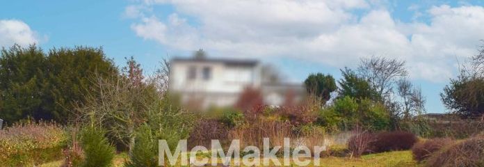 Zonnig bouwperceel op helling met mooi uitzicht op de vallei 674 m² volledig ontsloten, direct beschikbaar, vrij