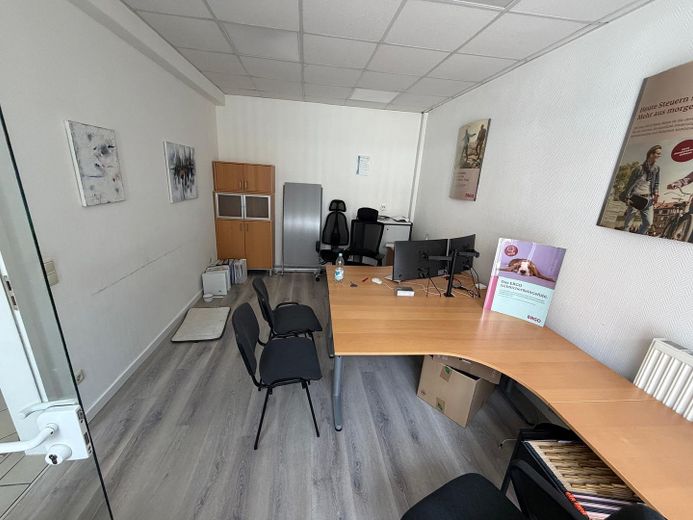 Gewerbeeinheit im Zentrum von MG-Rheindahlen – Büro