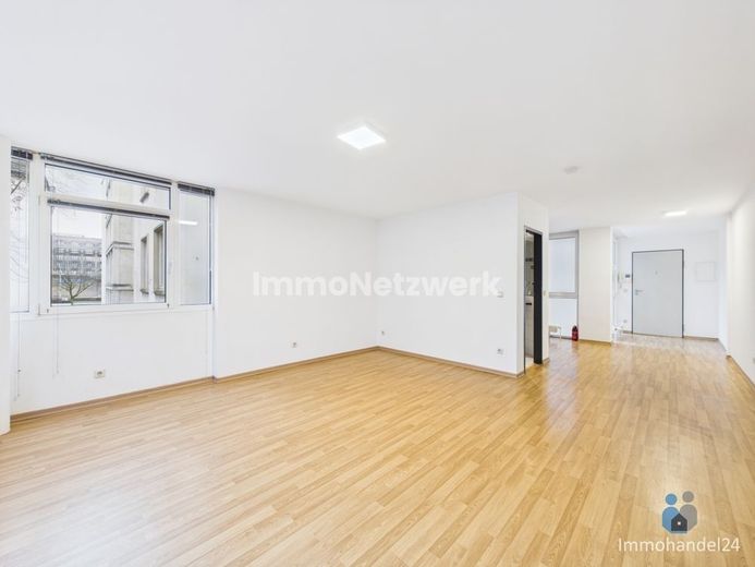 ***TOPLAGE schickes Appartment mit EBK direkt am Heumarkt***TOPLAGE – Blick z. Wohnungseingang