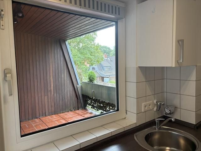 Hamburg Bergstedt’te geniş güneybatı sundurmalı ve yeşil manzaralı 2 odalı daire, 2. kat (son kat) – Fotoğraf 6