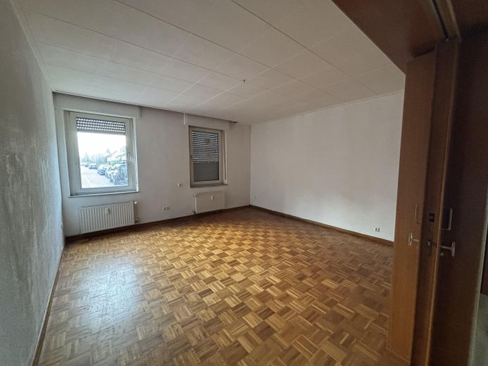 Nach WEG aufgeteiltes MFH, 4 Wohneinheiten, 2 vermietet, 1 frisch renoviert – 1.OG - Schlafzimmer