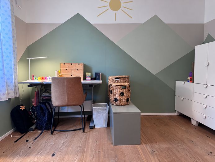 Einzigartige Gartenwohnung in München – Kinderzimmer 1- Übersicht 5