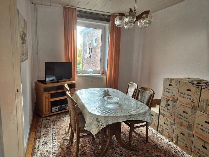 Finkenwerder: dom jednorodzinny z mieszkaniem dla członków rodziny – Esszimmer