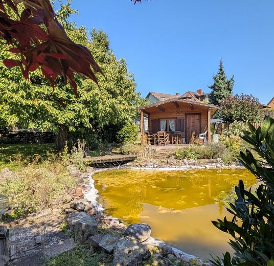 vrijstaand huis op een toplocatie in Bad Münder – idyllisches Gartenh. mit Teich