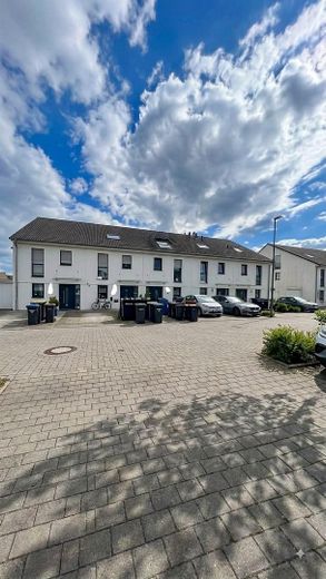Moderna casa a schiera a risparmio energetico a Gießen – Foto 13