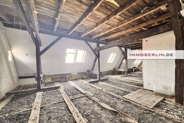 IMMOBERLIN.DE - Dachgeschossrohling für max. 4 Wohnungen ca. 290 m2 mit Bauvorbescheid