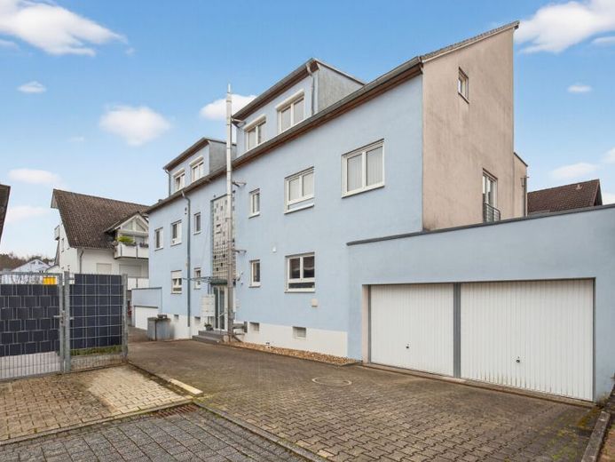 Lichtdurchflutete 2-Zimmer-Maisonette mit Galerie und großem Balkon in Eggenstein – Foto 1