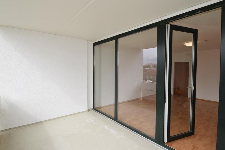 Helle 3-Zimmer Wohnung 70 m2 München Unterhaching mit Balkon Erstbezug nach Vollrenovierung – Balkon
