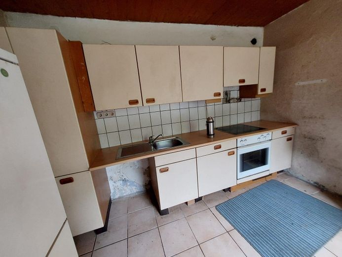 Einfamilienhaus/Zweifamilienhaus Sanierungsbedürftig oder Abriss – Küche
